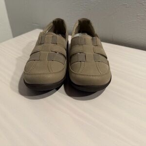 Clarks women Tan Slip-On Loafers